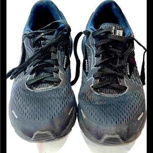 Brooks BLACK Adrenaline SHOES GTS 21 1203291D020, 10.5D Wide,  running DNA LOFT